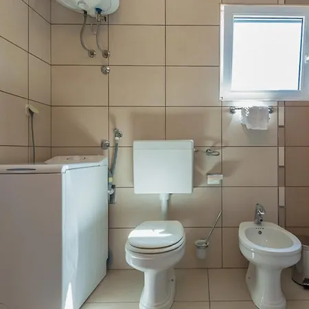 Daire Tara - By Guide