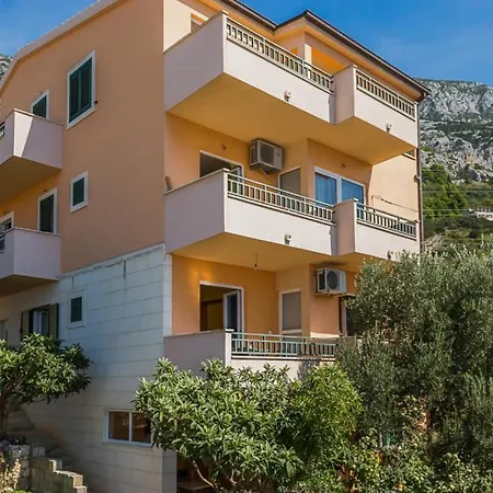 Apartman Tara - By Guide *