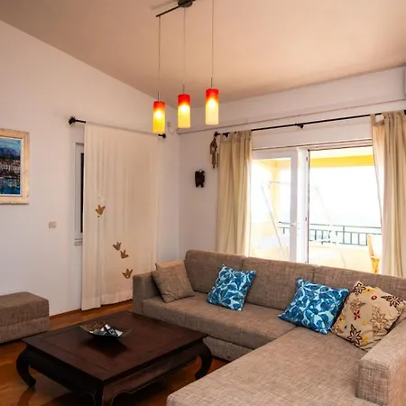 Apartman Tara - By Guide *