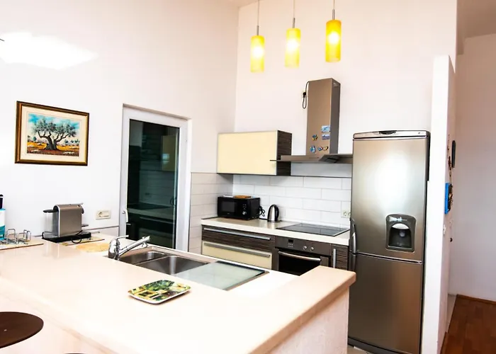 Tara - By Guide Apartment *