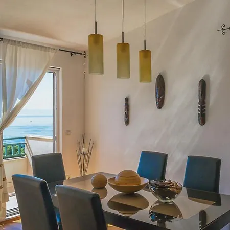 Tara - By Guide Apartment *