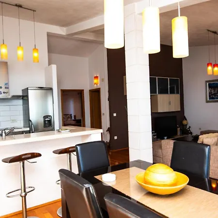 Tara - By Guide Apartment Makarska